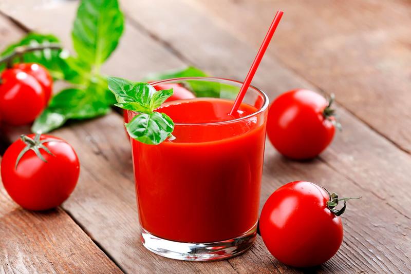 الطماطم..الحل السحري لحل أبرز مشكلات البشرة