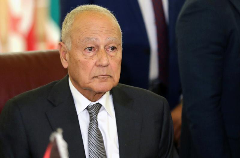 رئيس الجامعة العربية في قمة السلام يرسل 3 رسائل للعالم ويحذر من حرب إقليمية