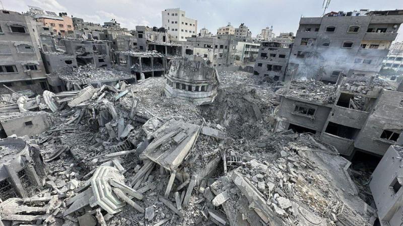 استشهاد عدد من الفلسطينيين وإصابة آخرين في قصف إسرائيلي لمستشفى غزة