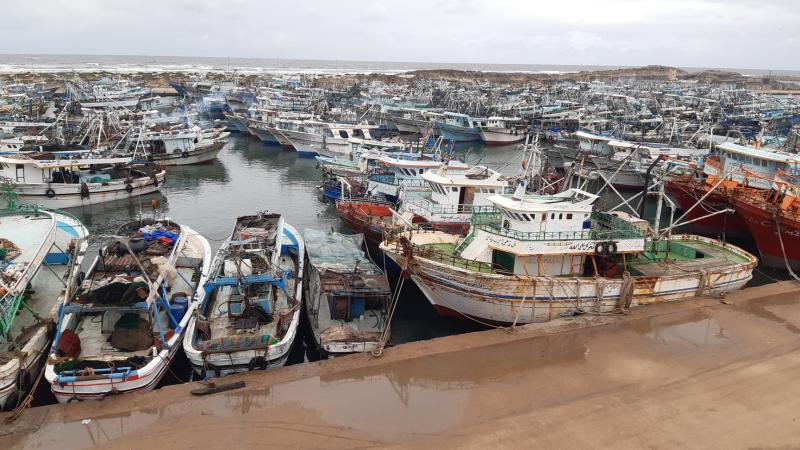 توقف الملاحة والصيد بميناء البرلس لسوء الأحوال الجوية