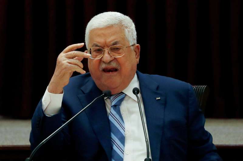 الرئيس الفلسطيني يرحب باتفاق الهدنة الإنسانية ويدعو لوقف شامل للعدوان الإسرائيلي