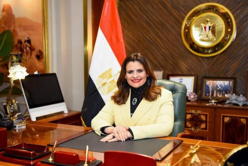 وزيرة الهجرة تحث المصريين في باريس على المشاركة في الانتخابات الرئاسية