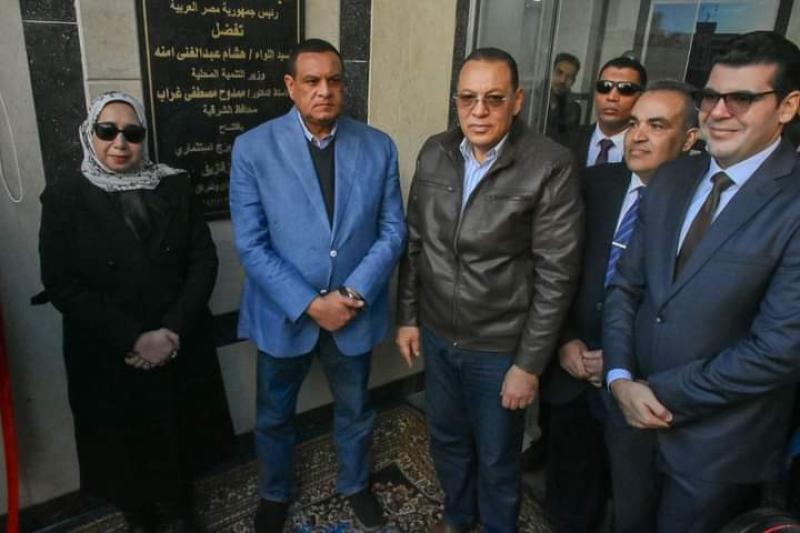 اللواء هشام آمنة يفتتح مشروع برج ومول إداريين بميدان التحرير بالزقازيق