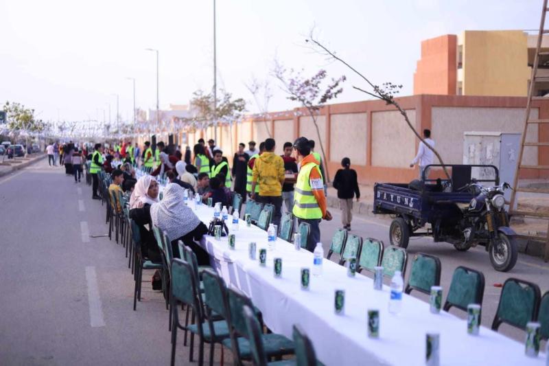 الأولى من نوعها في المجتمعات العمرانية .. زهراء أكتوبر الجديدة تنظيم أكبر مائدة إفطار بحضور الجيوشي والقطامي