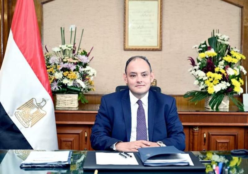 وزير التجارة يعلن نجاح المكتب التجاري المصري في رفع الحظر عن صادرات الفراولة إلى كندا