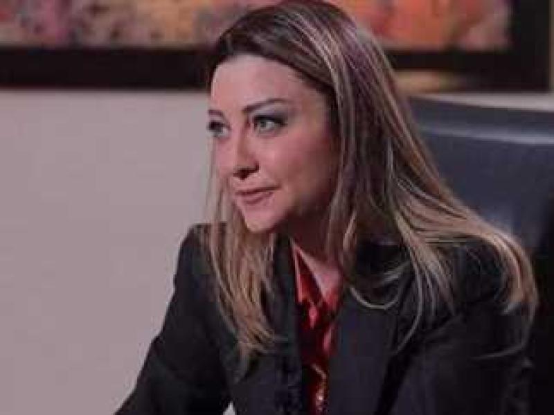 مستشارة الرئيس السوري لونا الشبل في حالة حرجة بعد تعرضها لحادث بدمشق.