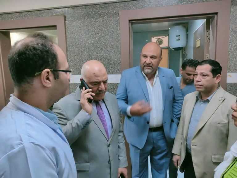محافظ القليوبية يستعين بالدكتور إبراهيم كامل خبير التجميل والحروق للاطمئنان على مصاب حريق الشدية ببنها