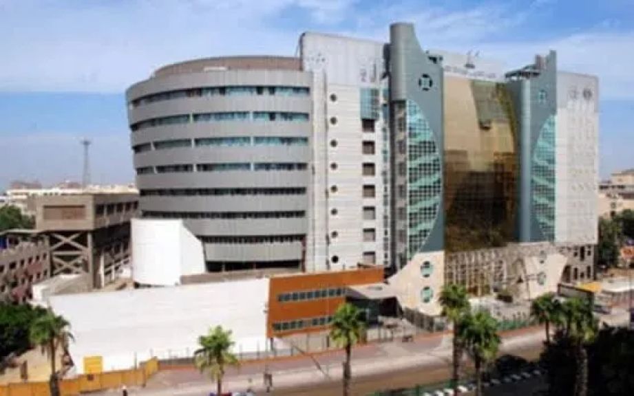 بقلم محمد دياب: تمريض الدور السابع بأكاديمية جراحة القلب جامعة عين شمس.. حضور إنساني يسبق الدواء